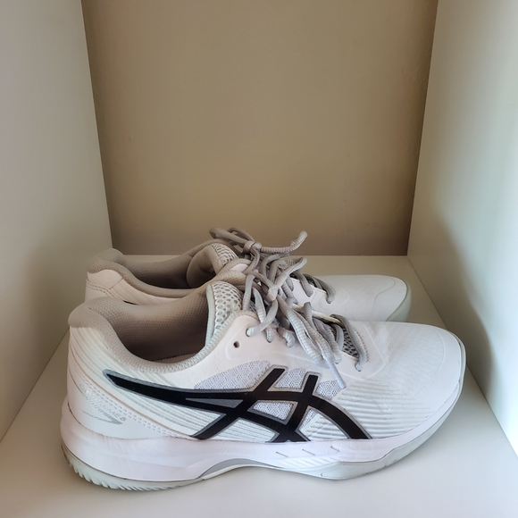 ASICS White and Black Athletic Shoes - Picture 8 of 9